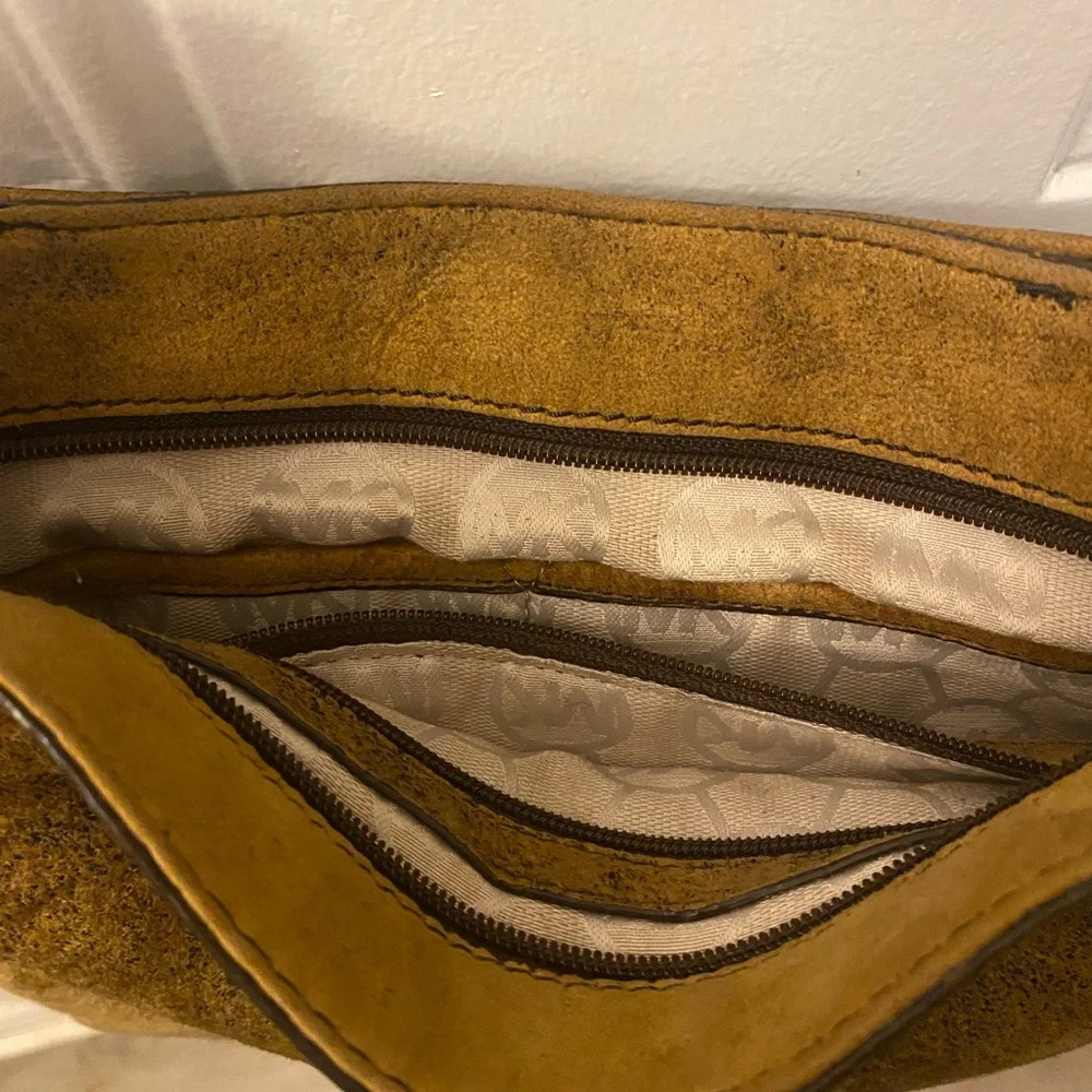 Vintage Leather Crossbody Bag Michael Kors crossbody - Picture 3 of 5